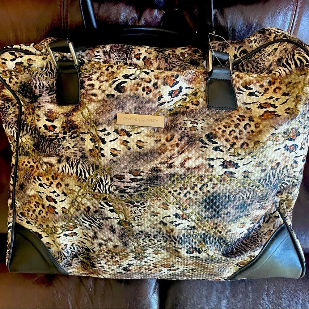NWOT Leopard Cynthia Riley weekend bag or gym bag